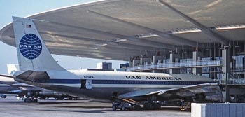 Pan Am 707 at Idlewild Airport 1961